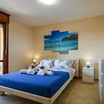 Apartment Uno Sguardo Sul Mare - - *