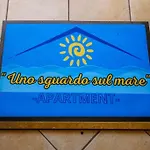 Uno Sguardo Sul Mare - - *