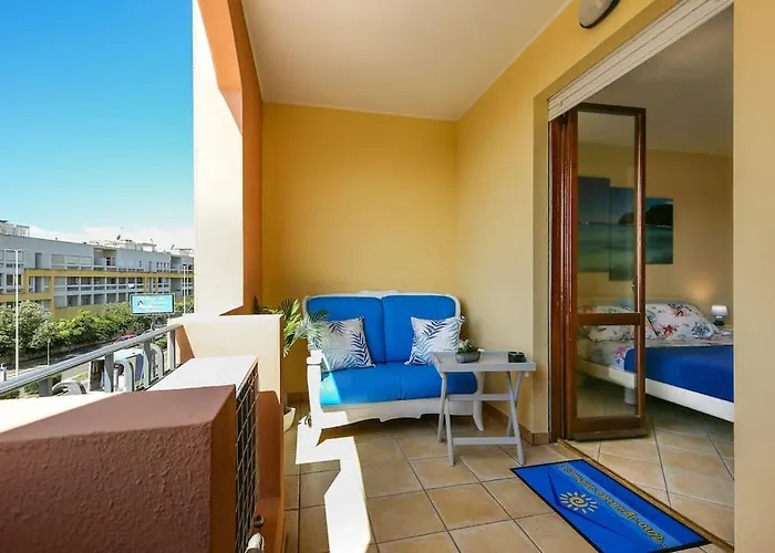 Apartment Uno Sguardo Sul Mare - -