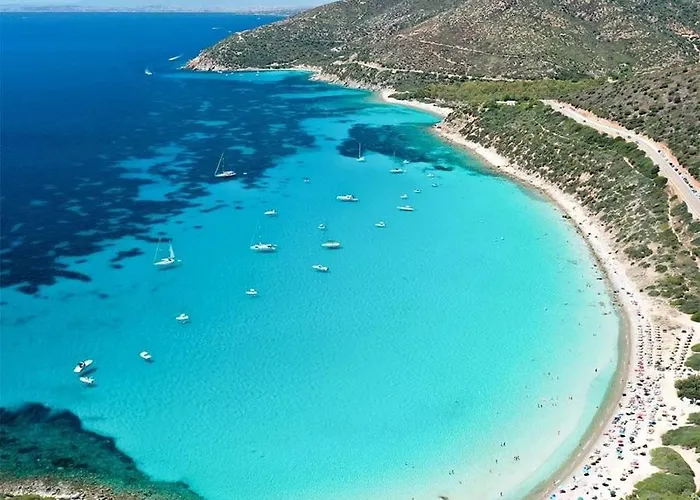 Uno Sguardo Sul Mare - -